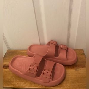 Cloud sandals